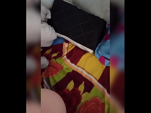 ❤️ השותפה שלי נשארת לבד בבית כי בעלה יוצא לחופשה ואני מנצלת את ההזדמנות לזיין אותה ולמלא לה את התחת בחלב פורנו איכותי ב-iw.pornsos-com.ru